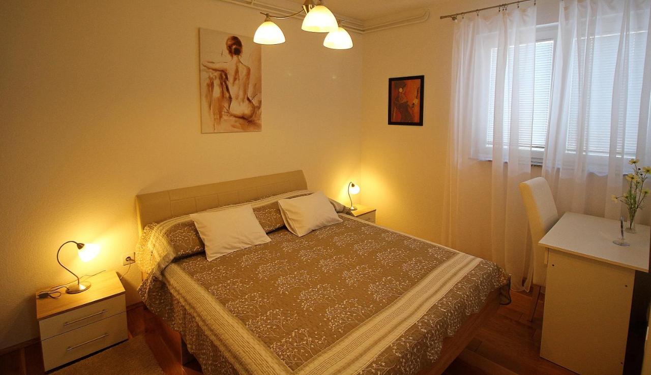 Apartmani Bozena มาคาร์สกา ภายนอก รูปภาพ